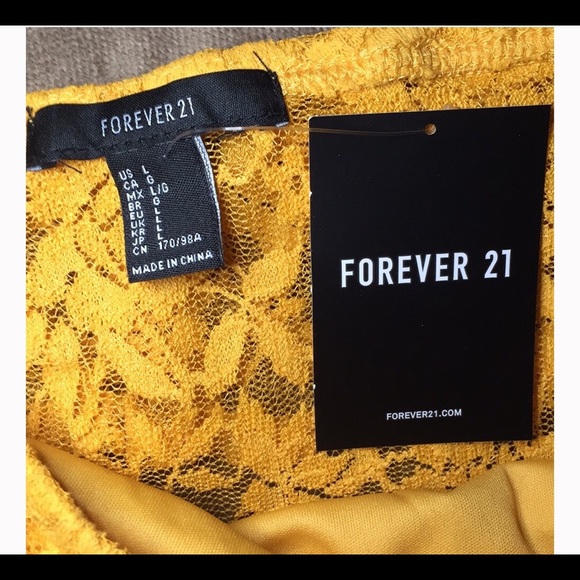 NWT🎈FLOUNCE LACE OFF THE SHOULDERS CROPTOP BUNDLE - Picture 7 of 8